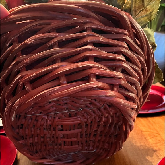 Vintage XL Artisan Rose Petal Christmas Pig in festive basket Faux Floral - Picture 16 of 16